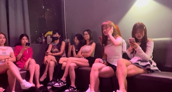 导航星雀会棋牌会所 四楼景梦舞